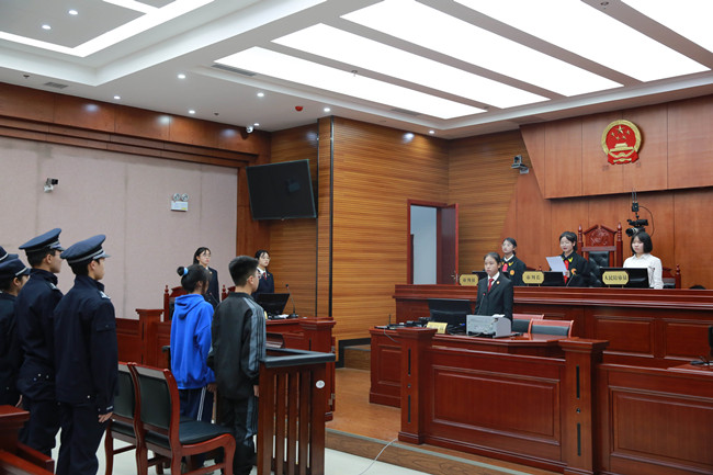 贵州：联合开展模拟法庭直播普法活动